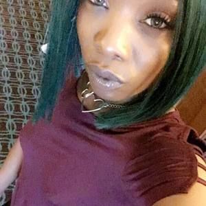 Meet your Posher, Queence